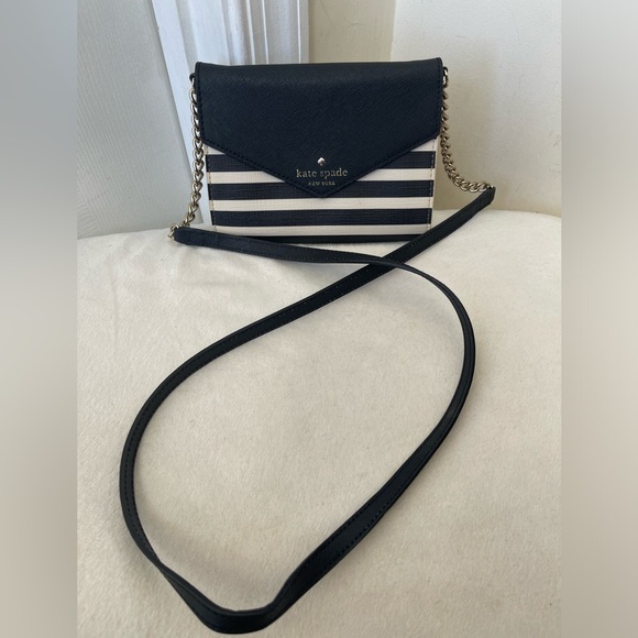 Kate Spade Striped storybook lining Small Crossbody Bag EUC - Picture 8 of 10